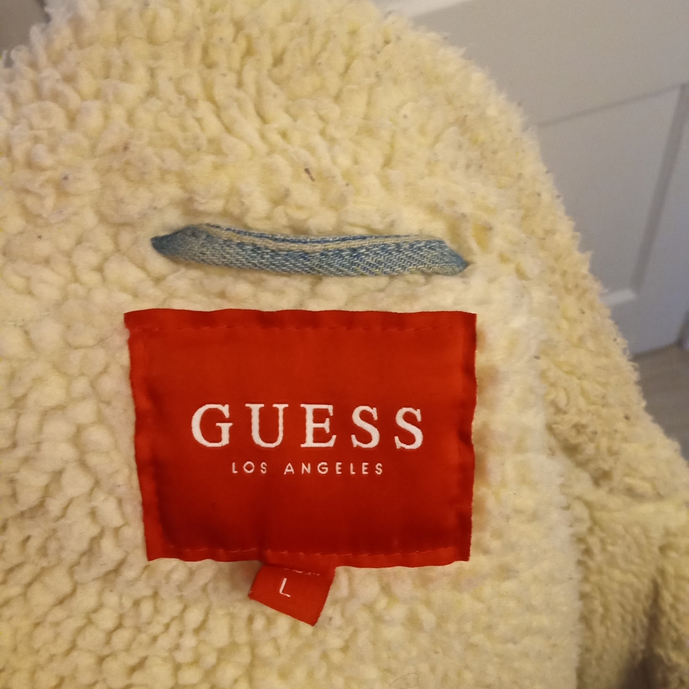 GUESS Men's Denim Jacket with Sherpa Lining - Picture 3 of 6